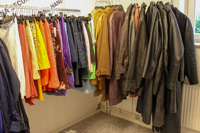 3 Hours Guided Shopping Tour in Stockholm Thrifting Stores - The shop-hopping rhythm: how to use each stop to find real wins