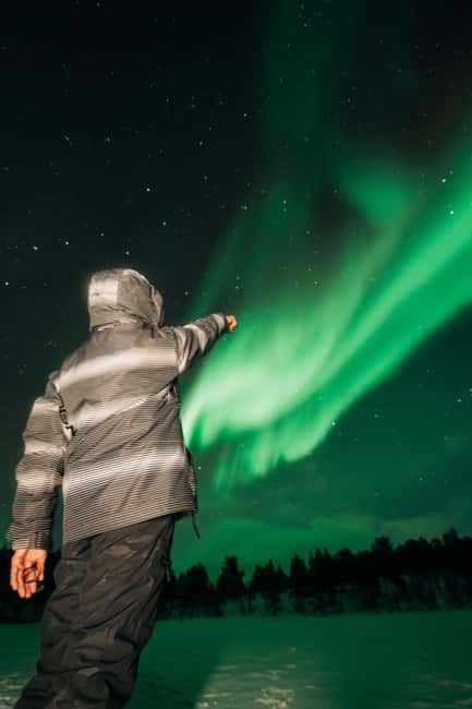 Abisko: Aurora Car Chasing Tour with Photographer - The 3-hour night plan, what you actually do during the chase