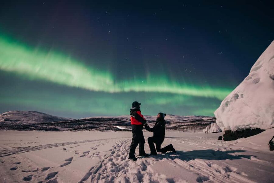 Abisko: Aurora Car Chasing Tour with Photographer - Getting picked up in Abisko, and why the meeting setup matters