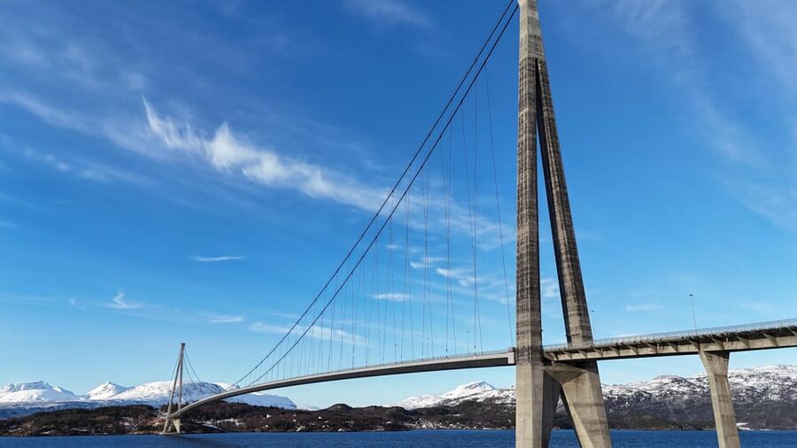 Abisko: Fjord Sightseeing and Photography Tour - The afternoon stop at a “hidden” viewpoint: why the timing feels different