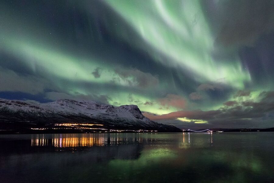 Abisko: Guided Aurora Chase with Hotel Transfers - Aurora Chasing in Abisko: The Clear-Sky Strategy