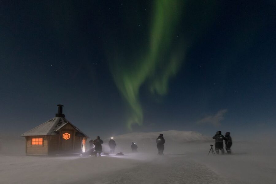 Abisko: National Park Northern Lights Photo Tour - Comfort and Safety in Arctic Cold, Including Warmups