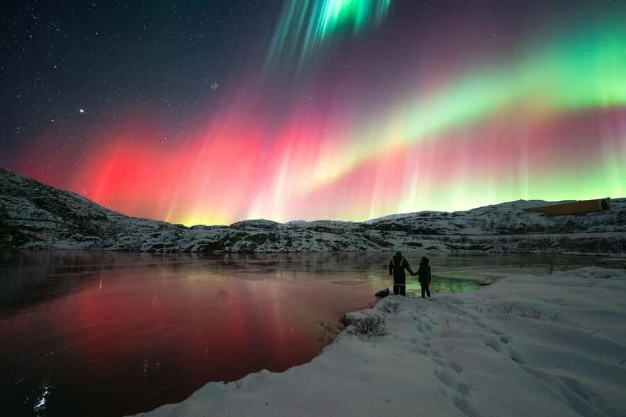 Abisko: Northern Lights Photography Tour with Dinner - Dinner in Abisko: a smart start when the aurora might take time