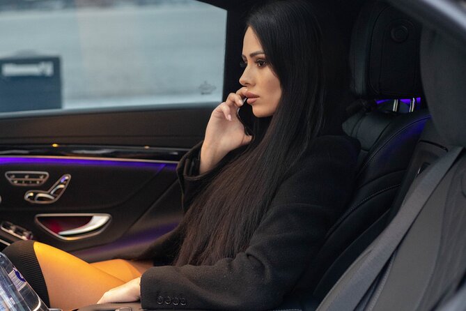Airport Limousine Transfer: Stockholm City to Arlanda Airport 1-7 Passengers - Cars and Amenities: WiFi, Chargers, and the Comfort You Actually Notice