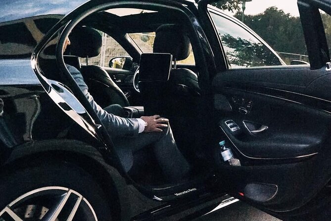 Airport Transfer: Airport ARN to Stockholm by Business Car - Key things to know before you book