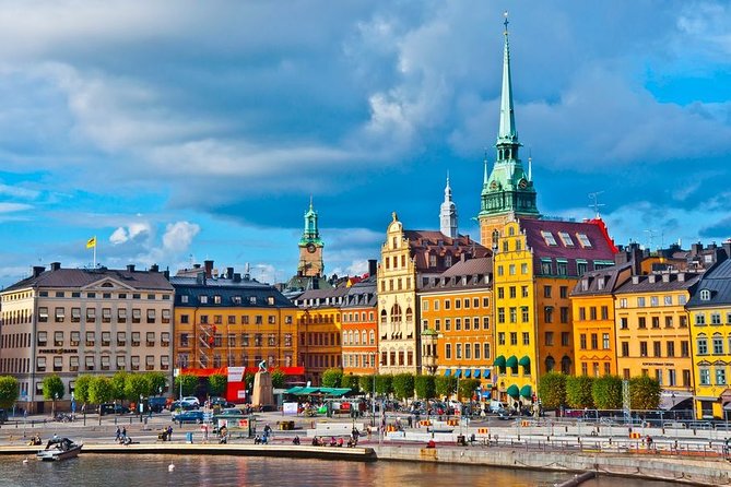 Airport Transfer: Airport ARN to Stockholm by Business Car - From Arlanda to Stockholm, without the first-day stress