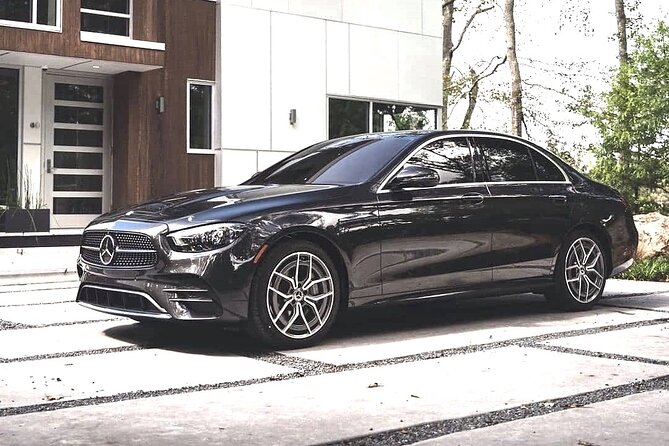 Airport Transfer: Airport ARN to Stockholm by Business Car - Should you book this Stockholm Arlanda to city Business Car transfer?