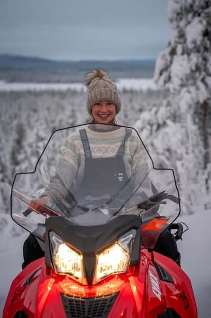 Aurora Hunt on Snowmobile - small groups - Price and Logistics: What $215 Buys, Including Transfers