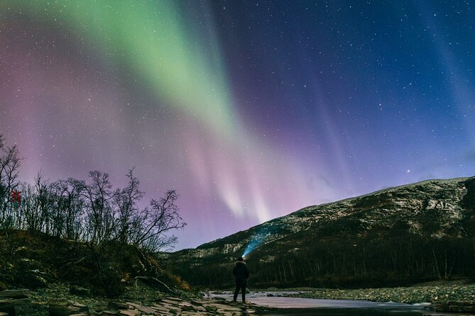 Autumn Abisko Aurora Chase - The chase plan: bus searching and multiple stops up to 100 KM