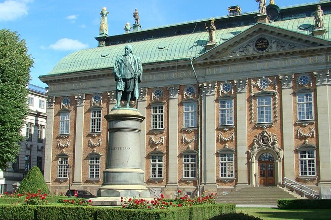 Beautiful Stockholm Small Group Walking Tour - Start at Gustav Adolfs torg, then the Royal Swedish Opera connection
