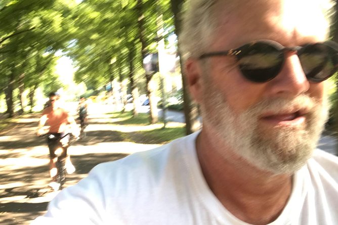 Best Stockholm Bike Tour. English, French or Spanish! - Meeting at Scheelegatan 15, and Getting Rolling Without Headaches
