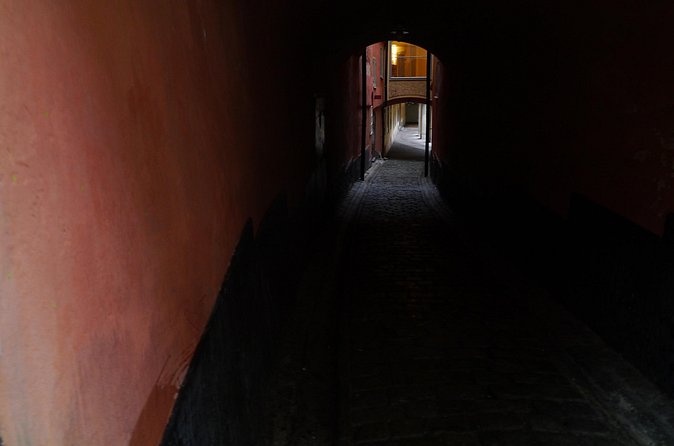 Bloody Stockholm 2h - ghosts, horror and Dark Folklore Tour - Make it worth your time: questions to ask and how to pace yourself