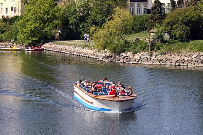 Canal Sightseeing Boat Tour of Malmö - Where to meet the boat, and how to pick the right departure time
