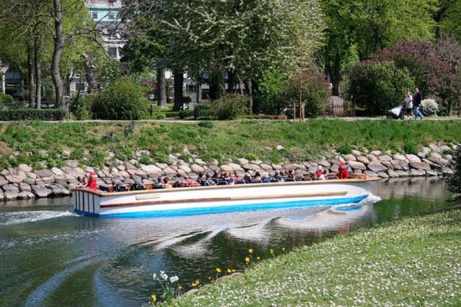 Canal Sightseeing Boat Tour of Malmö - The onboard commentary, humor style, and what you will actually learn