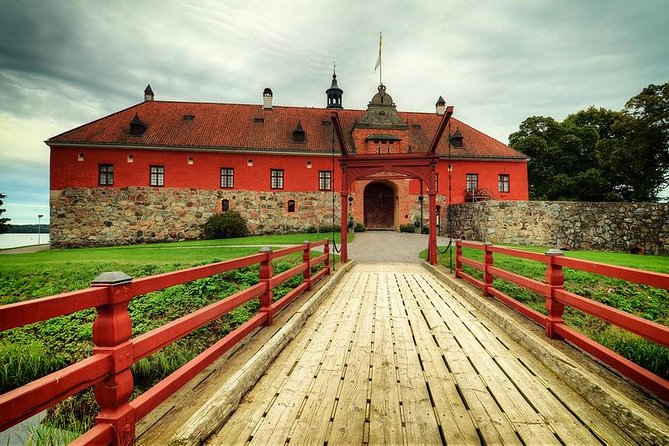 Castle Gripsholm and Drottningholm Palace(private service) - Private Transport, Real Comfort: Snacks, WiFi, and Air-Conditioning