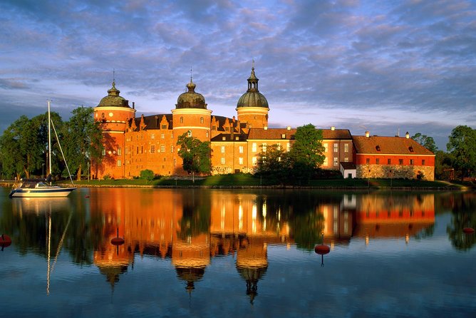Castle Gripsholm and Drottningholm Palace(private service) - Mariefred’s Wooden-Street Charm: One Hour That’s Actually Worth It
