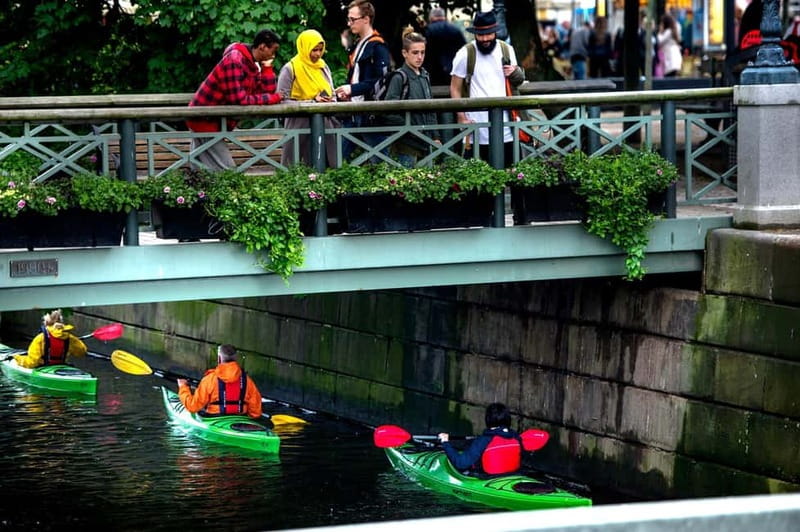 City Kayak Tour - Key highlights from Lilla Bommen to the canal network