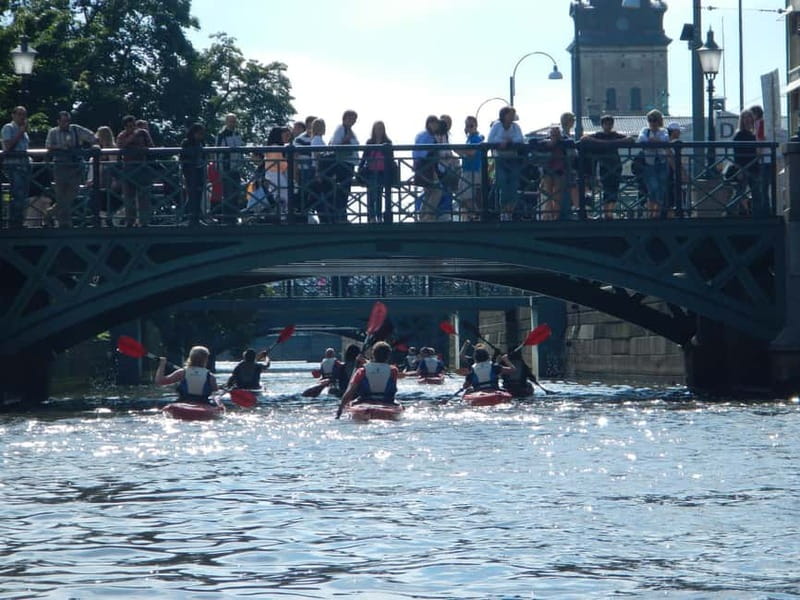 City Kayak Tour - From a short river stretch to canals up close