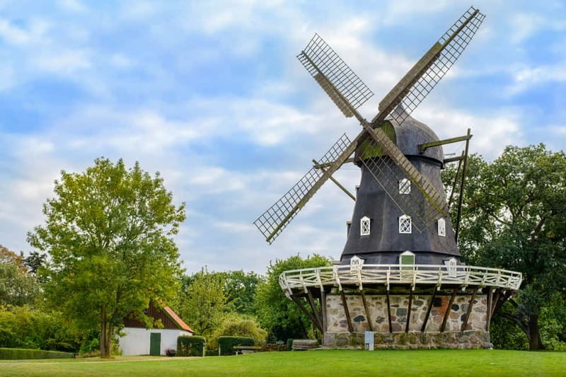 Copenhagen: Malmö Private Highlights Trip with Lunch Option - Malmö feels like a design-minded Nordic breather