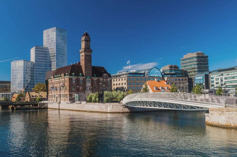 Copenhagen: Malmö Private Highlights Trip with Lunch Option - Old Cemetery gardens, canals, and the calm-finish pacing