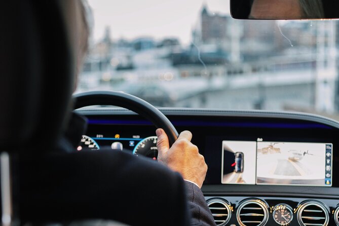 Cruise port VIP Transfer : Cruise port to Arlanda Airport 1-3 passenger - Meet and Greet That Gets You Moving, Not Milling Around