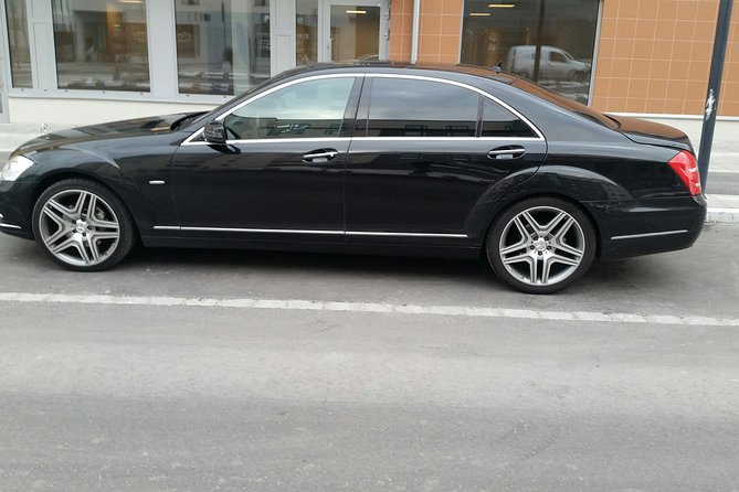 Cruise port VIP Transfer : Cruise port to Arlanda Airport 1-3 passenger - Details That Matter: Mobile Tickets, Waiting Time, and Service Rules