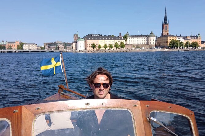 Discover Stockholm by Vintage Wooden Boat - Meeting at Långholmsbacken 6, then the Pålsundet briefing