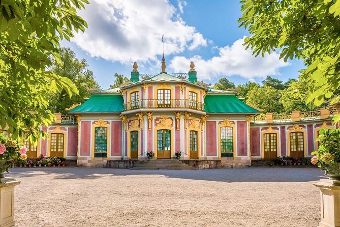 Drottningholm Palace PRIVATE and Royal Chinese Pavilion Visit - Should you book this Drottningholm private tour?