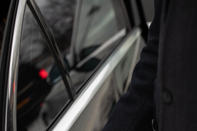 Economy Airport Transfer: From Arlanda Airport To Stockholm City - The Ride Itself: WiFi, Chargers, and a Fleet That Can Match Your Group