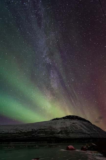 Experience the majestic Auroras Kiruna-Abisko & lodge dinner - Cold-weather comfort: the arctic clothes loan
