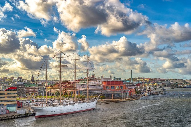 Explore the Instaworthy Spots of Gothenburg with a Local - The small-group format: why up to 8 matters