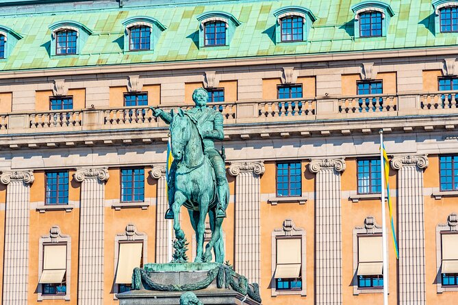 Family-Friendly Fun Stockholm Private Guided Tour with Kids - Meeting at Gustav II Adolf and getting oriented fast