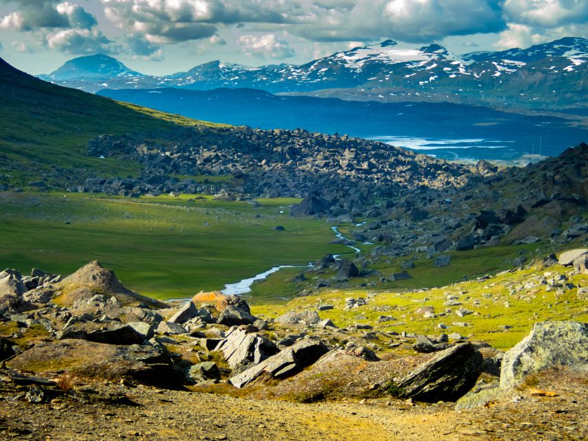 From Abisko: Kärkevagge Valley & Trollsjön Lake Guided Tour - Getting There From Abisko: Van First, Then Reality