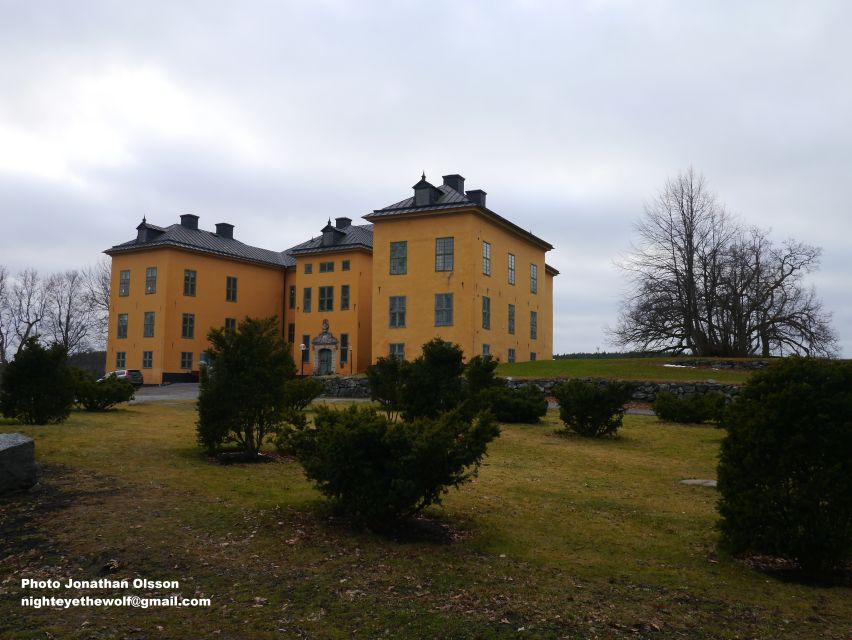 From Stockholm: Guided Day Trip to Sigtuna City - The main street and the town hall built before 1750