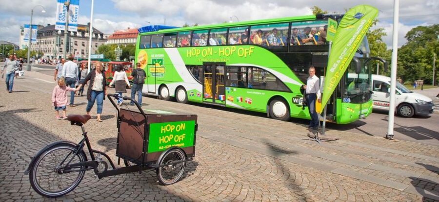 Gothenburg: 24 Hour Hop On–Hop Off Bus and Boat Tour - Getting started at Stora Teatern and Kungsportsplatsen, right by Avenyn