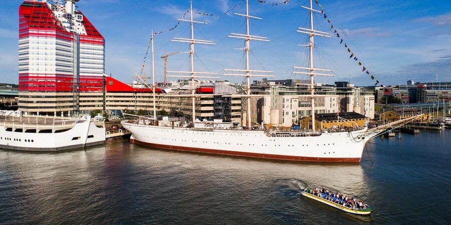 Gothenburg: City Canal Sightseeing Cruise - Timing and Departures: When to Book During the Year