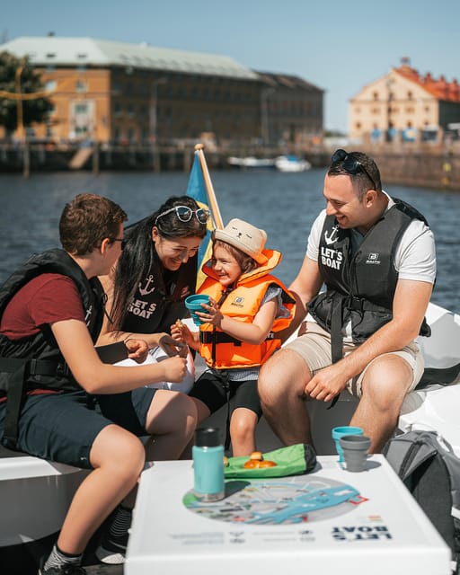 Gothenburg city center: Electric selfdrive boat tour - Weather and common-sense tips that make your ride smoother
