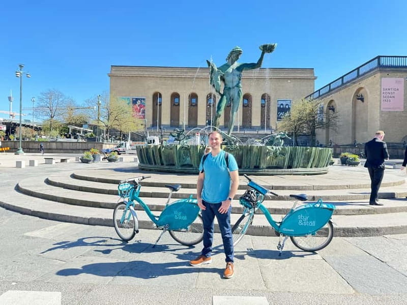 Gothenburg: City Highlights Bike Tour with Transfer - Downtown riding plus the North Sea coast views