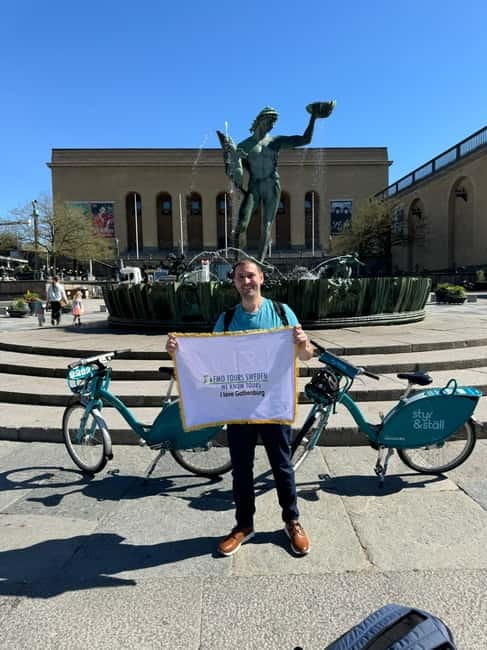 Gothenburg: City Highlights Bike Tour with Transfer - Haga’s 1648 old town, wooden streets, and a real fika break
