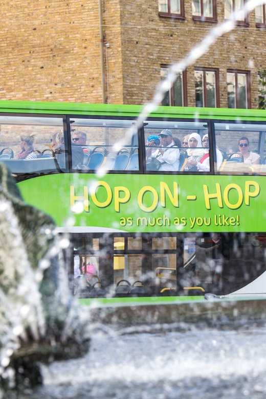 Gothenburg: City Sightseeing Hop-On Hop-Off Bus Tour - Feskekörka, Lilla Bommen, and why the commentary helps