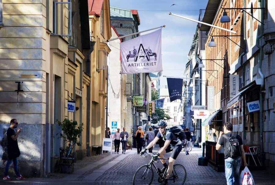 Gothenburg: Haga Old Town Walking Tour - Small-Group Energy, With Guides Who Bring the City Alive