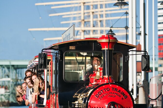 Gothenburg: Old Town Sightseeing Tour - Key highlights worth knowing before you go