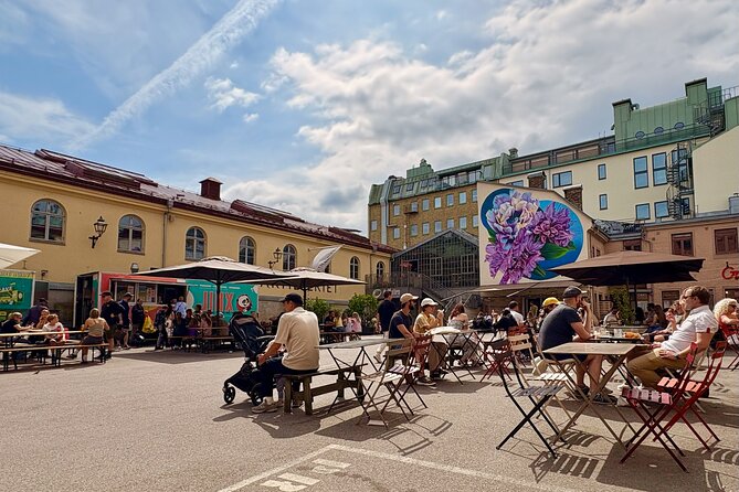 Gothenburg: Old Town Sightseeing Tour - Vehicle feel, visibility, and the tram-like caution