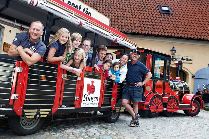 Gothenburg: Old Town Sightseeing Tour - Price and value: $18 for a fast, guided old-town intro