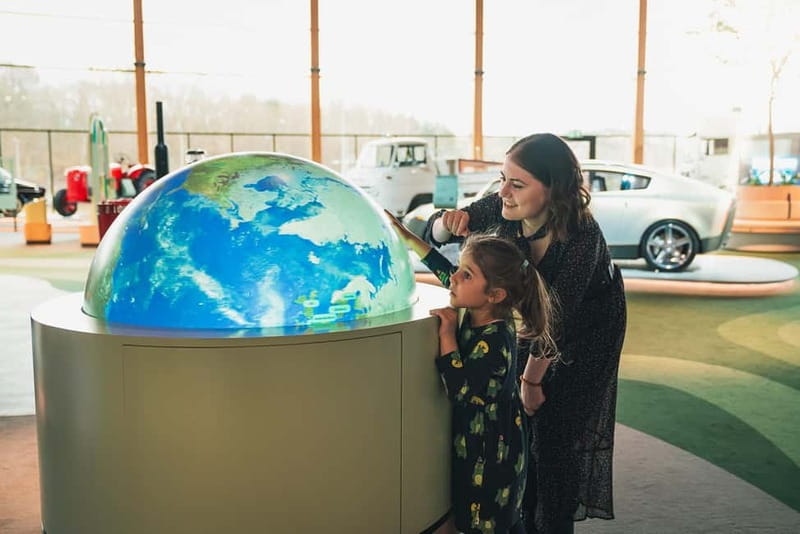 Gothenburg: World of Volvo Exhibition Entry Ticket - The 22,000 m2 layout that makes self-guided wandering easy