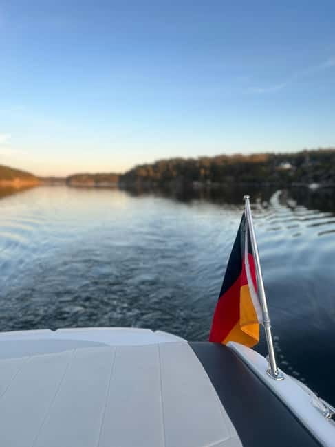 Grebbestad: boat tour private - Meals, snacks, and the onboard fridge: what’s actually covered