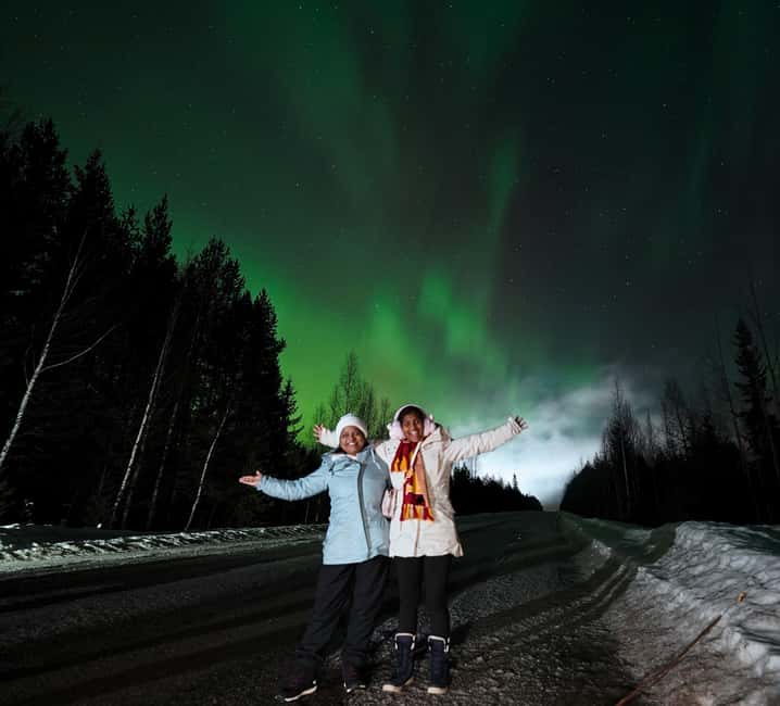 Guarantee Northern Lights Hunt by Minibus With Local Guide - The Guide Factor: English Lessons You’ll Use While Watching