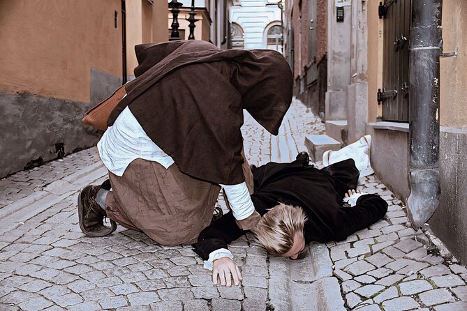 Guided Ghost Tours with Actors From Stockholm - Prästgatan and Spektens Gränd: plague stories on haunted streets