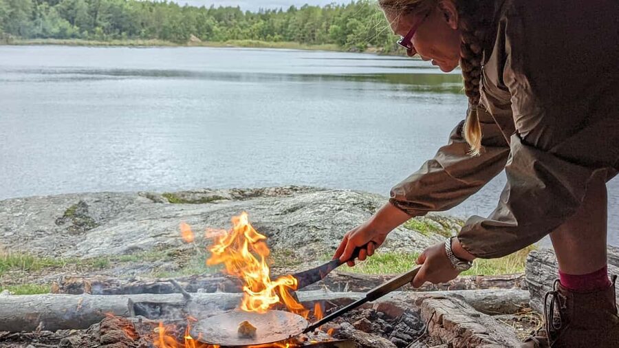 Hike, traditional food, guided wood burning outdoor sauna - Virgin forest near Stockholm, without the crowds