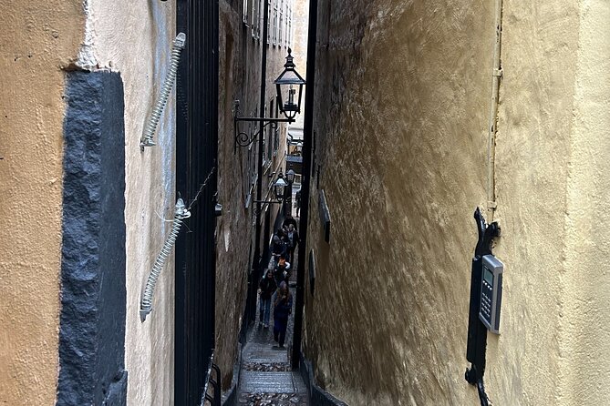History and Secrets of Gamla Stan Audio GPS Guided Walking Tour - The folklore stops: dragons, St. George, and narrow streets